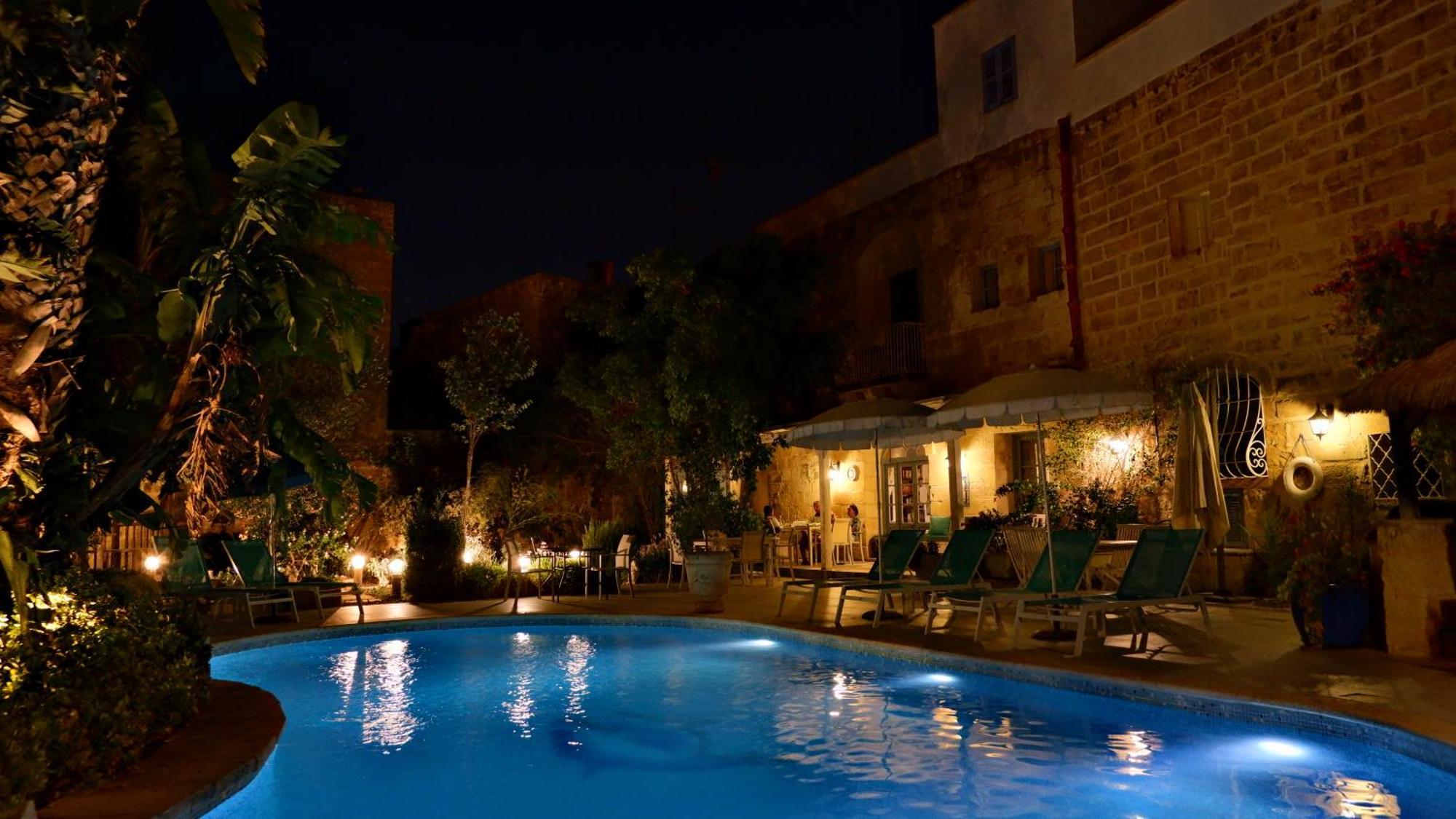 Village Knights Accommodation Zebbug  Exterior photo