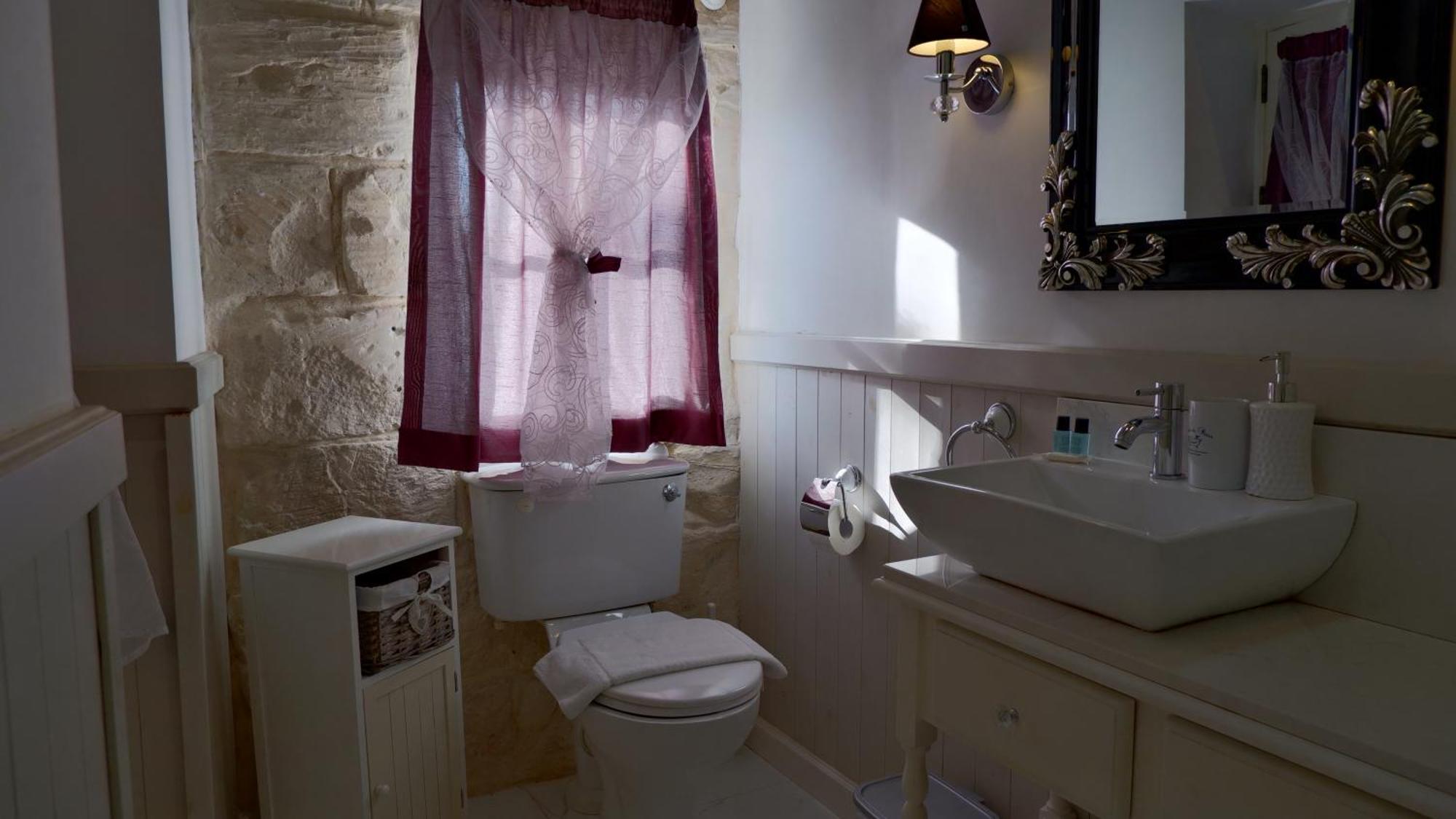 Village Knights Accommodation Zebbug  Exterior photo